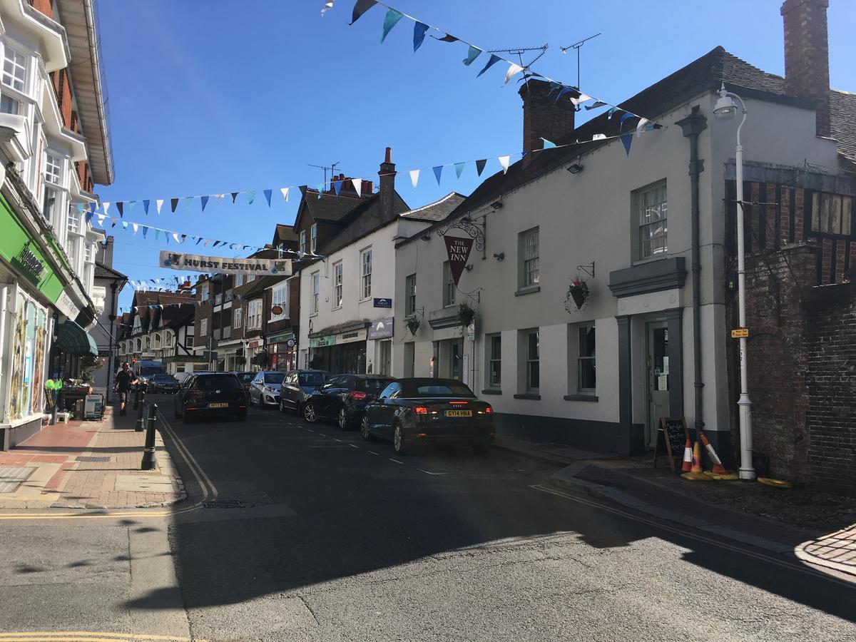 Morleys Rooms - Located In The Heart Of Hurstpierpoint By Huluki Sussex Stays エクステリア 写真